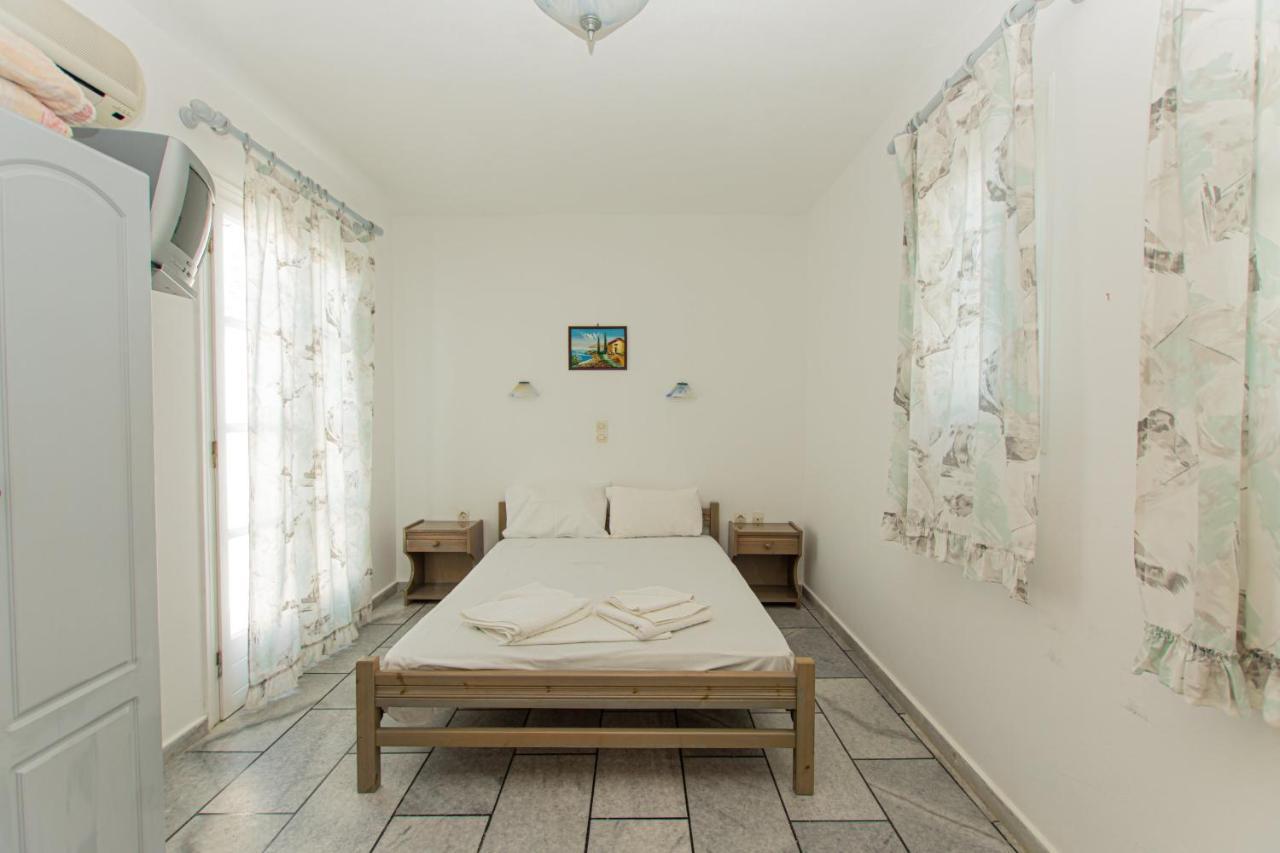 Villa Polemis Agia Anna  Exteriör bild