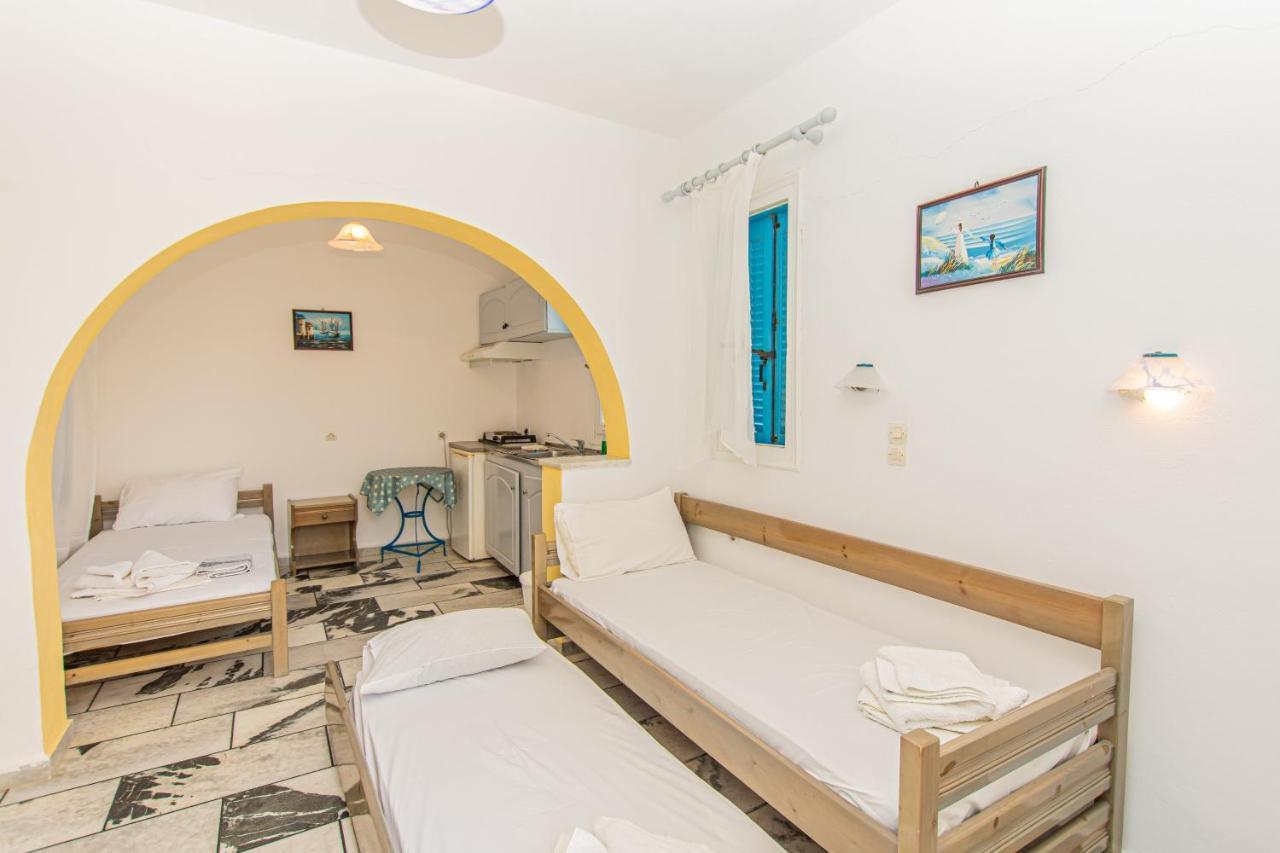 Villa Polemis Agia Anna  Exteriör bild