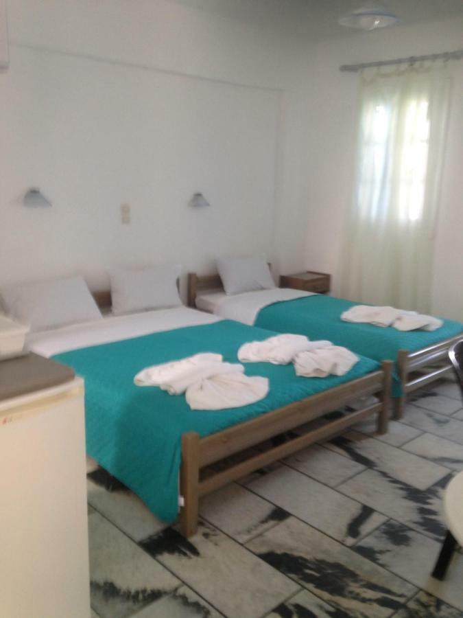Villa Polemis Agia Anna  Exteriör bild